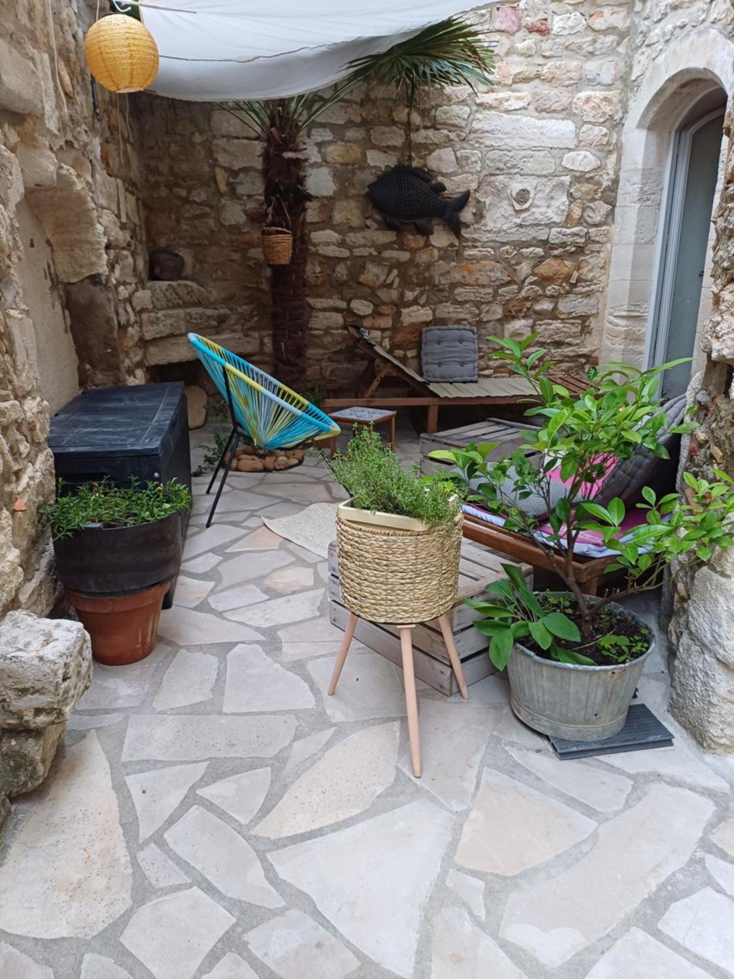 Chambre D Hotes Aramon Exterior foto